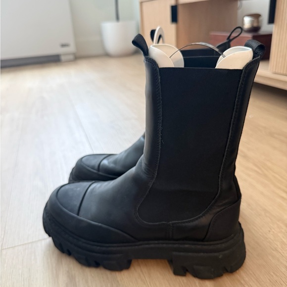 GANNI logo leather Chelsea boots - Picture 3 of 4